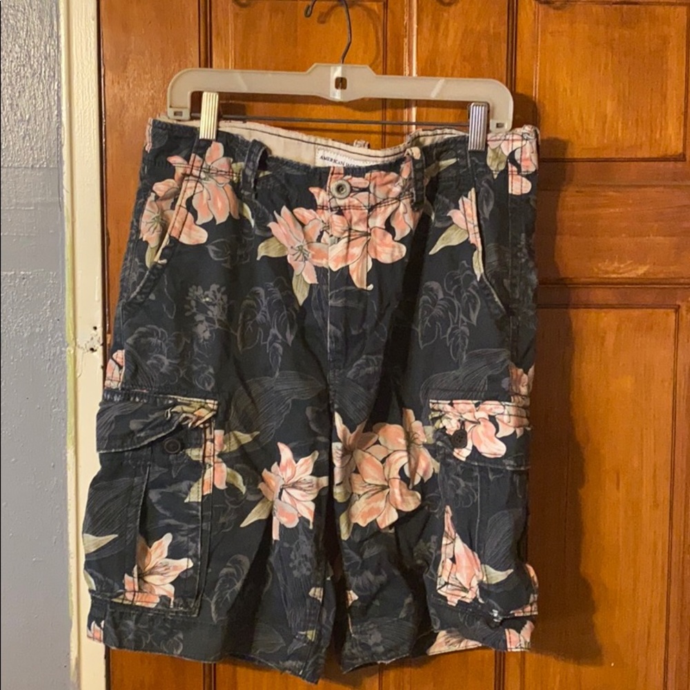 American eagle cargo shorts